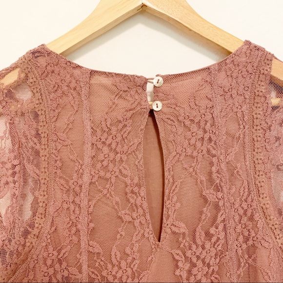 NWT Wishlist Apparel Shear Sleeve Lace Flowy Top S - Picture 4 of 8